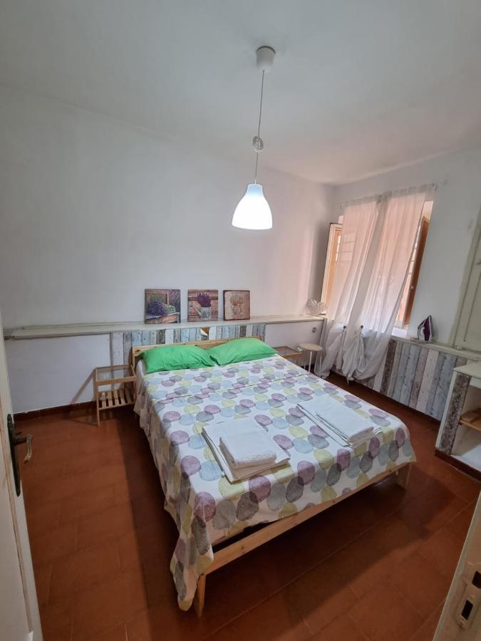 Lapo's Apartment's * Rom